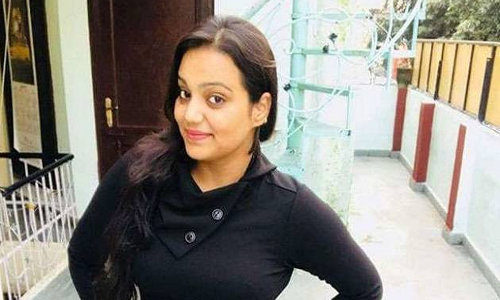 सौतेली मां इस बेटी के साथ किया ऐसा काम, जानकर होश उड़ जाएंगे!