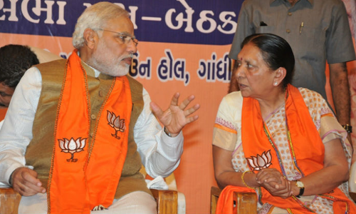 बड़ी खबर: पूर्व सीएम आनंदीबेन पटेल के पति ने दिया बयान, बीजेपी के उड़े होश, देखें वीडियो