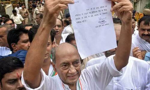 शिवराज के देश द्रोही के ब्यान पर भडके दिग्विजय सिंह और मचा मध्यप्रदेश में ववाल!