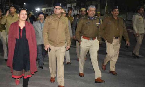 फिरोजाबाद में बीजेपी कार्यकर्ताओं ने पुलिस को पीटा, हालत सामन्य नहीं, इंटरनेट सेवा की बंद