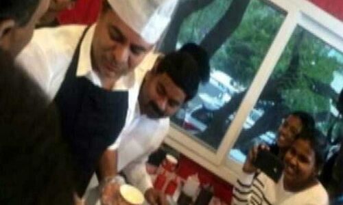 CM चंद्रशेखर राव के बेटे ने बेची आइसक्रीम, एक घंटे की कमाई जान कर हो जायेगे हैरान