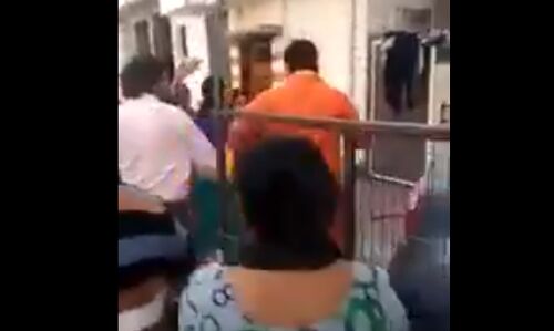 देखें वीडियो: बीजेपी विधायक ने दलित महिलाओं को पीटा, वीडियो वाइरल