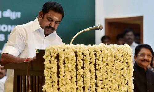 हाई कोर्ट ने अगले आदेश तक लगाई फ्लोर टेस्ट पर रोक: तमिलनाडु विधानसभा हाई कोर्ट ने अगले आदेश तक लगाई फ्लोर टेस्ट पर रोक: तमिलनाडु विधानसभा