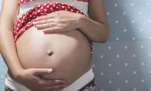 पुरुष से बिना संबंध बनाए मां बन रहीं कुंवारी लड़कियां, जानिए कैसे!