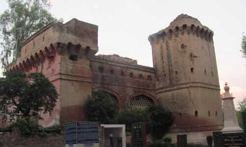 फौजी जनरल ने किया राजगुरु सुखदेव का अपमान!