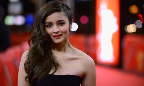 इस एक्टर के साथ पहली बार रोमांस करेंगीं आलिया भट्ट, कश्मीरी गर्ल का निभाएंगी किरदार इस एक्टर के साथ पहली बार रोमांस करेंगीं आलिया भट्ट, कश्मीरी गर्ल का निभाएंगी किरदार