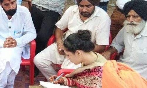 शादी के बाद एक रात गुजार रिसेप्शन में दुल्हन बोली- नहीं रहना इस पति के साथ शादी के बाद एक रात गुजार रिसेप्शन में दुल्हन बोली- नहीं रहना इस पति के साथ