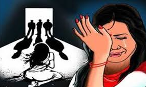 हैवानियत : 9 महीने की बच्ची को चलते ऑटो से फेंका, मां से किया गैंगरेप