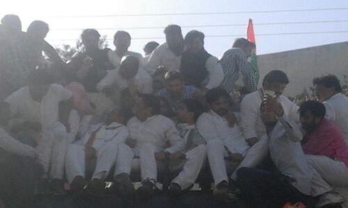 भोपाल में दिग्विजय, कमलनाथ और सिधिया पर हुआ लाठीचार्ज