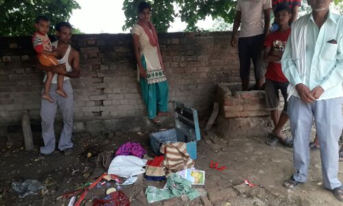 पटियाली के गांव ढोंडपुर में एक रात में तीन घरों से लाखों की चोरी