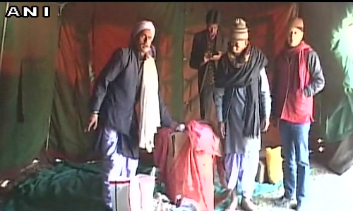 अभी अभी: रांची की बिरसा मुंडा जेल पर पहुंचे लालू समर्थक दही चूड़ा लेकर अभी अभी: रांची की बिरसा मुंडा जेल पर पहुंचे लालू समर्थक दही चूड़ा लेकर