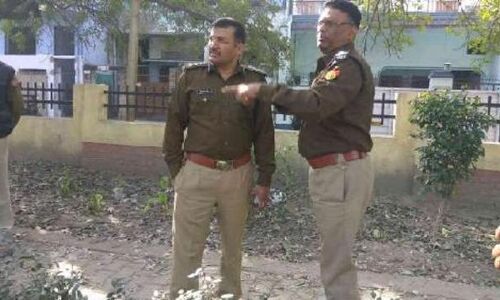 कानपुर: सरेआम पार्क में जलता शव देखकर उड़े लोंगों के होश, आनन फानन में बुलाई पुलिस