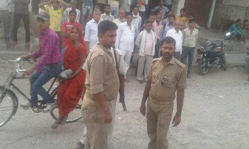 यूपी में कैश वेंन के गार्ड की गोली मारकर हत्या, नहीं लुट सके कैश यूपी में कैश वेंन के गार्ड की गोली मारकर हत्या, नहीं लुट सके कैश