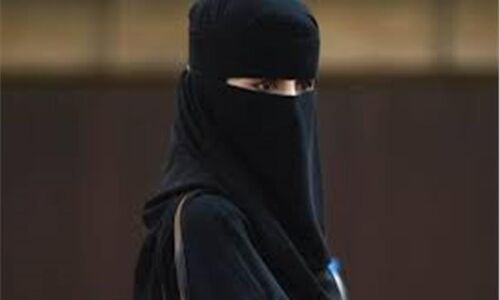 नामी मुस्लिम परिवार की बहू का आरोप, हलाला के लिए दबाव डाल रहे हैं ससुर