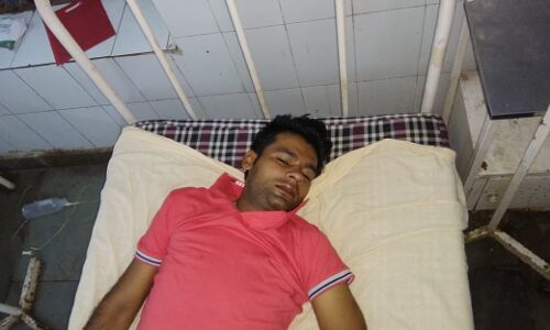 बिजनौर में दबंगों की दबंगई, सरेआम युवक को धुनडाला बिजनौर में दबंगों की दबंगई, सरेआम युवक को धुनडाला