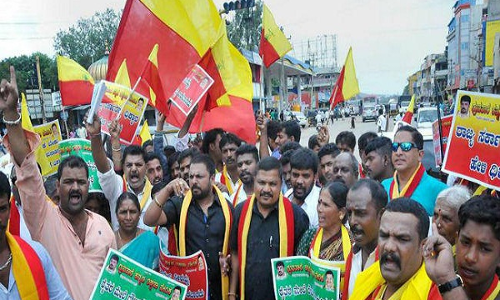 कश्मीर के बाद कांग्रेस शासित राज्य ने उठाई अलग झंडे की मांग, केंद्र सरकार ने किया खारिज कश्मीर के बाद कांग्रेस शासित राज्य ने उठाई अलग झंडे की मांग, केंद्र सरकार ने किया खारिज