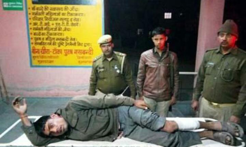 मुजफ्फरनगर: लूटकर भागे बदमाश की भोपा पुलिस ने मुठभेड मुजफ्फरनगर: लूटकर भागे बदमाश की भोपा पुलिस ने मुठभेड