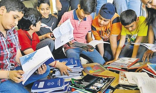 CBSE का सख्त निर्देश, स्कूल परिसरों में निजी प्रकाशकों के किताबों की नहीं होगी बिक्री CBSE का सख्त निर्देश, स्कूल परिसरों में निजी प्रकाशकों के किताबों की नहीं होगी बिक्री