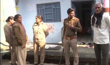 कासगंज हिंसा: मृतक चंदन के पिता को धमकी, डीएम ने लगाई घर पर कड़ी सुरक्षा