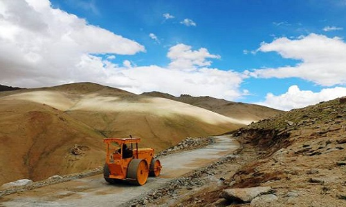 भारत ने बनाई दुनिया की सबसे ऊंची सड़क, देखें तस्वीरें