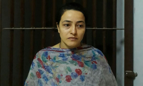 हनीप्रीत ने पूछताछ में किए कई बड़े खुलासे, पुलिस के उड़े होश! हनीप्रीत ने पूछताछ में किए कई बड़े खुलासे, पुलिस के उड़े होश!