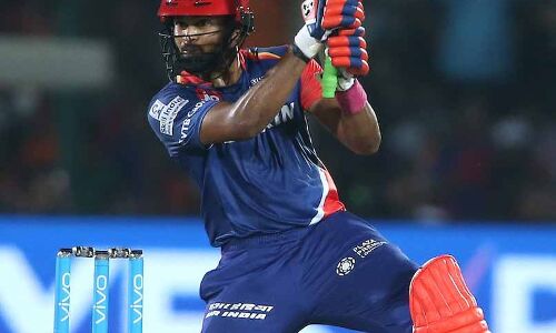 IPL11 Live Score : कोलकाता को लगा पहला झटका , क्रिस लिन हुए 5 रन बनाकर आउट