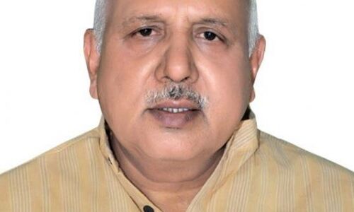 यूपी के कृषि मंत्री के खिलाफ अरेस्ट वारंट जारी, कुर्की के भी आदेश यूपी के कृषि मंत्री के खिलाफ अरेस्ट वारंट जारी, कुर्की के भी आदेश