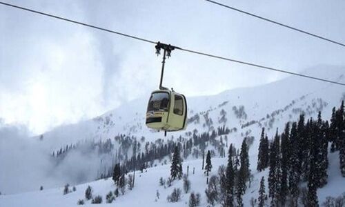 जम्मू-कश्मीर: गुलमर्ग में केबल कार के रोप पर पेड़ गिरने से केबिन गिरा, 5 लोगों की मौत, कई घायल