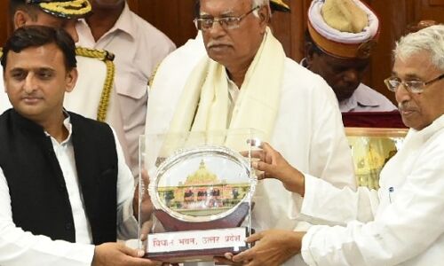 बीजेपी के दादा ने साधा मौन, वनारस अब जीतेगा कौन?