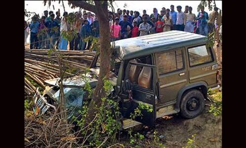 नौ बच्चों को कुचलने वाले बीजेपी नेता मनोज बैठा ने किया सरेंडर नौ बच्चों को कुचलने वाले बीजेपी नेता मनोज बैठा ने किया सरेंडर