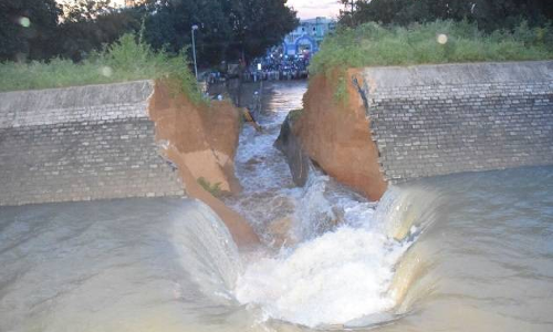 नीतीश के उद्घाटन से पहले टूटा करोड़ों की लागत से बना बांध, तेजस्वी बोले- भ्रष्टाचार की भेंट चढ़ गया!