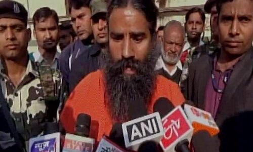 उत्तराखंड चुनाव : बाबा रामदेव ने डाला वोट, कहा- ईमानदार प्रत्याशी को करें वोट उत्तराखंड चुनाव : बाबा रामदेव ने डाला वोट, कहा- ईमानदार प्रत्याशी को करें वोट