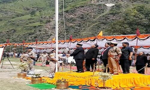 71वें स्वतंत्रता दिवस पर CM वीरभद्र ने कर्मचारियों व पेंशनरों को दिया ख़ास तोहफा