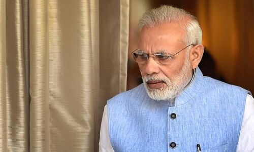 प्रधानमंत्री की कानपुर रैली की होर्डिंग में आग लगा दी, FIR दर्ज