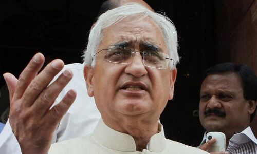 सलमान खुर्शीद की बढ़ेंगी मुश्किलें, अयोध्या में केस दर्ज करने की दी गई अर्जी सलमान खुर्शीद की बढ़ेंगी मुश्किलें, अयोध्या में केस दर्ज करने की दी गई अर्जी