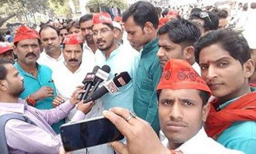 सपाइयों ने कहा ललई यादव पर आँच आयीं तो भर देंगे जेल!