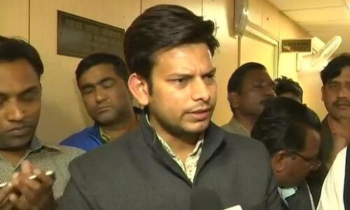 AAP MLA प्रकाश जरवाल की मुश्किलें बढ़ीं, 20 टैंकर मालिकों ने लगाए 60 लाख की रिश्वत लेने का आरोप AAP MLA प्रकाश जरवाल की मुश्किलें बढ़ीं, 20 टैंकर मालिकों ने लगाए 60 लाख की रिश्वत लेने का आरोप