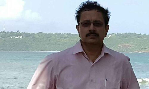 डीएम बरेली फिर सवालों के घ्‍ाेर में