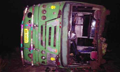 बिहार: नालंदा में बस दुर्घटना में 6 लोगों की मौत, 25 घायल