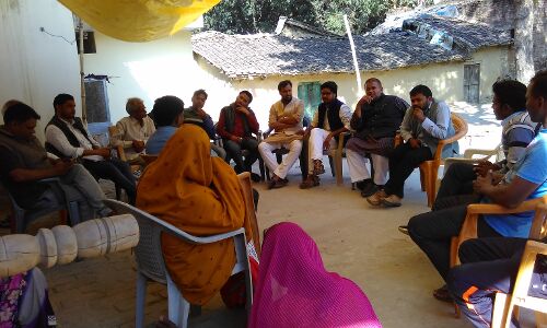 भाजपा के संरक्षण में पल रहे गुंडों ने खुलेआम सड़क पर घसीट घसीट कर की दिलीप सरोज की हत्या भाजपा के संरक्षण में पल रहे गुंडों ने खुलेआम सड़क पर घसीट घसीट कर की दिलीप सरोज की हत्या