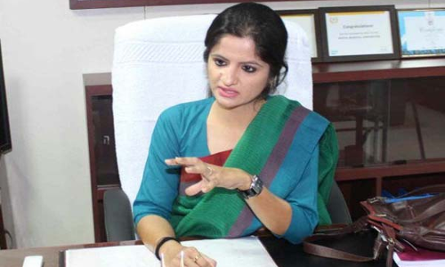 बीजेपी के 200 करोड़ का घोटाला उजागर करने वाले ईमानदार IAS अधिकारी को मिली सजा, जानकर रो देंगे आप!