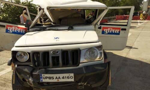 यमुना एक्सप्रेसवे पर हुआ हादसा, पुलिस की पेट्रोलिंग जीप को मारी टक्कर, तीन पुलिस कर्मी घायल, दरोगा की हालत नाजुक
