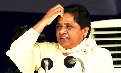 बीजेपी मंत्री के बयान से उड़ गई मायावती की नींद!