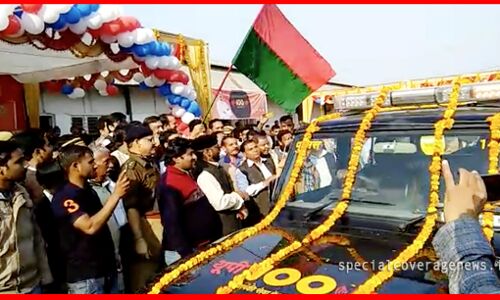 संभल पुलिस हुई हाईटेक: डायल 100 का हुआ शुभारम्भ, मंत्री इक़बाल महमूद ने दिखाई हरी झण्डी संभल पुलिस हुई हाईटेक: डायल 100 का हुआ शुभारम्भ, मंत्री इक़बाल महमूद ने दिखाई हरी झण्डी