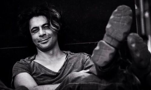 क्या, सुनील ग्रोवर ने अपने जूते का नंबर बताकर कपिल की तरफ इशारा किया है?