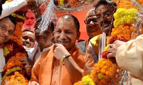 योगी सरकार दंगों से जुड़े 131 मुकद्दमें करेगी खत्म!