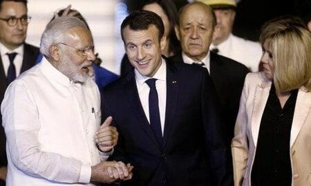 PM मोदी और फ्रांस के राष्ट्रपति मैंक्रों के स्वागत को तैयार काशी,मैक्रों को आज बनारस घुमाएंगे पीएम मोदी PM मोदी और फ्रांस के राष्ट्रपति मैंक्रों के स्वागत को तैयार काशी,मैक्रों को आज बनारस घुमाएंगे पीएम मोदी