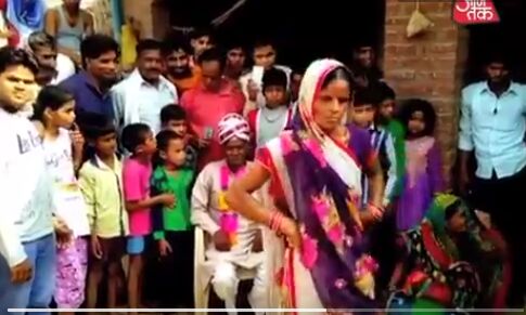 ऐसी शादी देखी नहीं होगी आपने कभी, देखें वीडियो