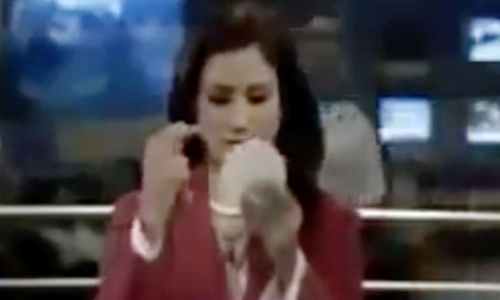 पाक की महिला टीवी एंकर और मेकअप आर्टिस्ट के बीच लड़ाई का वीडियो हुआ वायरल