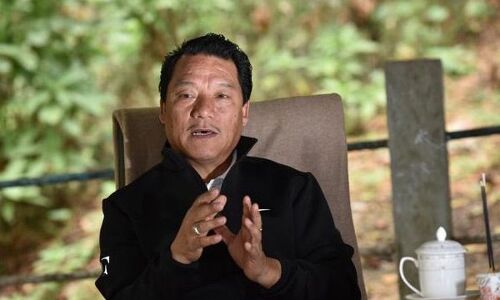 GJM चीफ बिमल गुरुंग के घर पुलिस ने मारा छापा, मिले तीर कमान व चाकू, नाराज समर्थको ने फूंका थाना